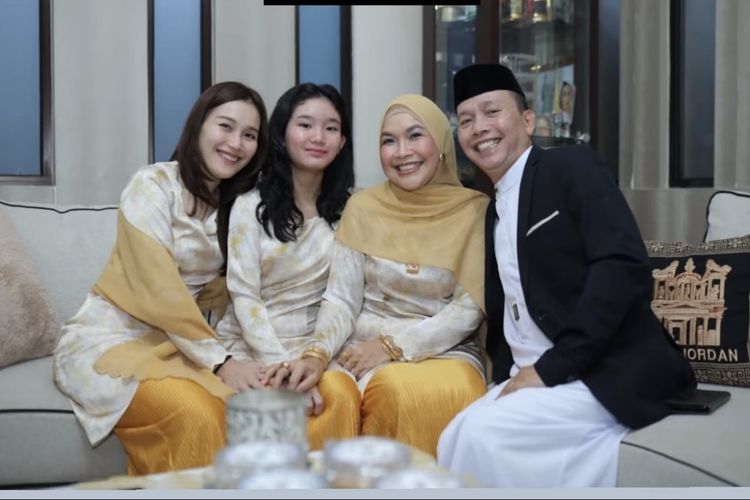 Ayu Ting Ting, Idul Adha, Intip OOTD Idul Adha Ayu Ting Ting, Tampil segar dan Elegan