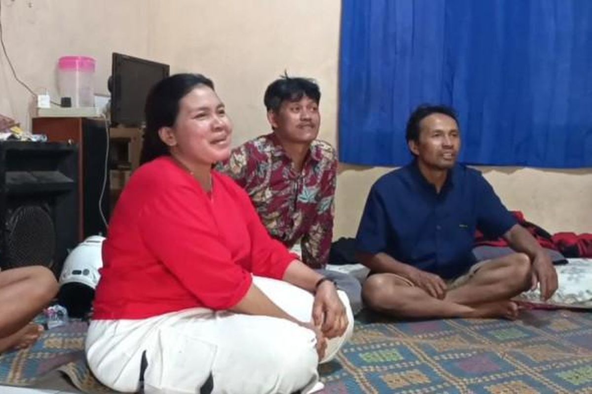 pernikahan, maskawin, viral di media sosial, kabupaten pacitan, Desa Jeruk, Sheila Arika, Tarman, maskawin fantastis, Ibu Gadis yang Nikahi Kakek 74 Bantah Mantunya Kabur: Mereka Lagi Honeymoon