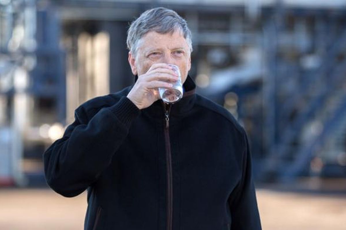 Microsoft, Bill Gates, Prabowo Subianto, Makan Bergizi Gratis, microsoft, bill gates ke indonesia, Bill Gates Pernah Minum Air Olahan Tinja Manusia