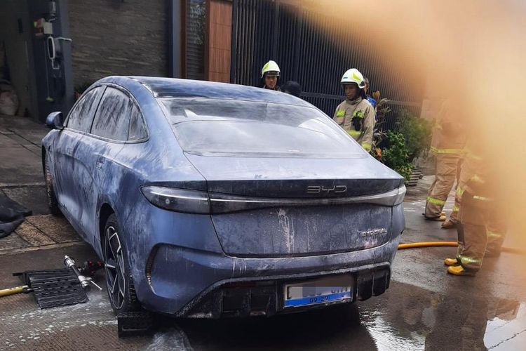 power bank, BYD Seal, BYD Motor Indonesia, Insiden Mobil Listrik BYD Seal Terbakar, Ini Penyebabnya