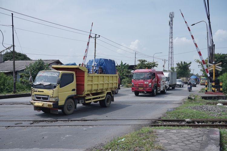 pelintasan sebidang, tanggung jawab, Meluruskan Mitos Tanggung Jawab Palang Pintu Pelintasan KA