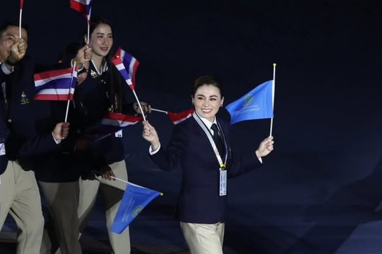 SEA Games 33, ratu Thailand, Suthida Bajrasudhabimalalakshana, sea games 33, Ratu Thailand Ikut SEA Games 2025, Berkompetisi di Lomba Perahu Layar