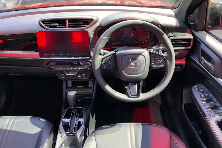 SUV kompak, Penyesuaian harga, Honda WR-V, fitur baru, Harga WR-V Dikoreksi, Honda Fokus Rebut Pembeli SUV Pertama