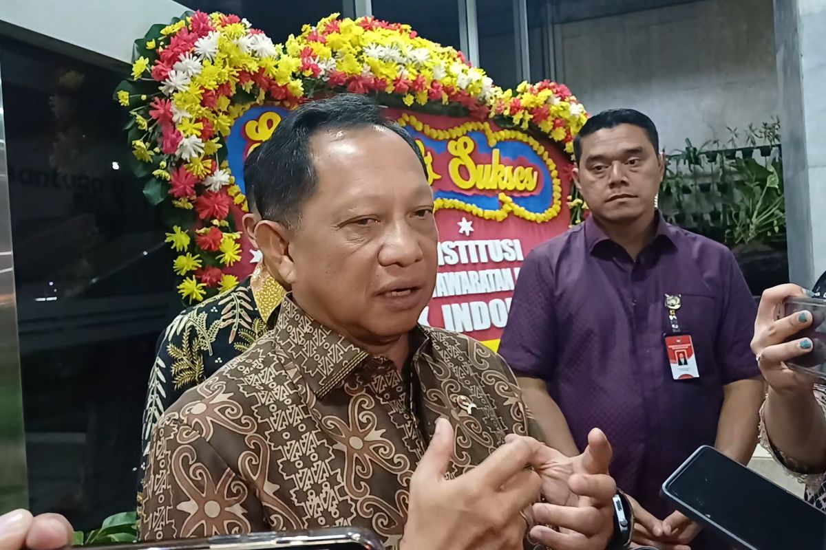 Pati, bupati pati, bupati pati sudewo, demo pati, Bupati Sudewo, Warga Pati Marah, Rencanakan Demo Jilid II, Mendagri Sampaikan Pesan untuk Sudewo, Tito Minta Sudewo Lebih Santun, Demo Boleh, tapi Jangan Anarkis, Aksi Massa Jilid II di Depan Mata, Sudewo Baru Sebulan Menjabat, DPRD Bentuk Pansus