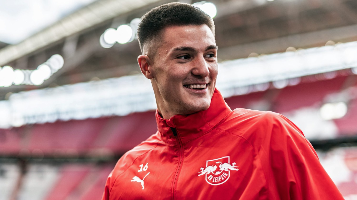 Benjamin Sesko dilema antara Manchester United atau Newcastle