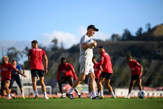 Pemain Bayer Leverkusen belum siap main