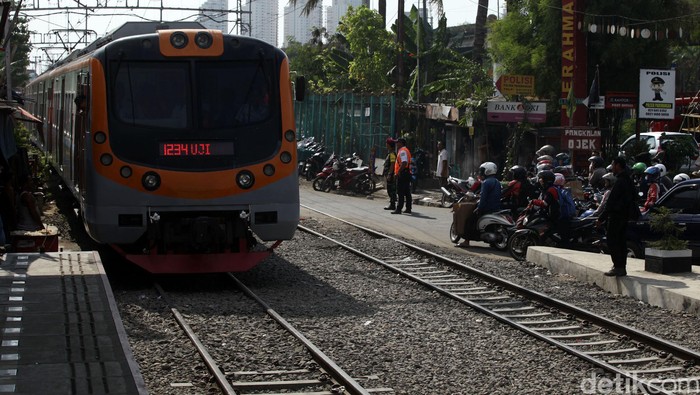 Rute KRL ke Dufan Paling Mudah dan Murah, Catat Jalurnya!, Rute KRL Menuju Dufan, Kelebihan Naik KRL Menuju Dufan, Tarif Tiket KRL, Tips Naik KRL ke Dufan