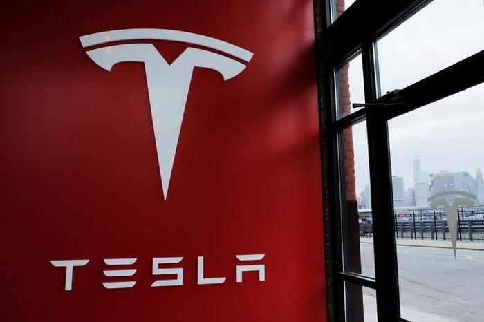 Array,Kok Bisa BYD Kalahkan Tesla Sebagai Raja Mobil Listrik Dunia?