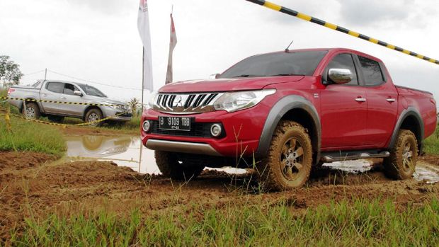 Array,Jadi Mobil Koperasi Merah Putih, Mahindra Klaim Scorpio Pik Up Ungguli Hilux dan Triton