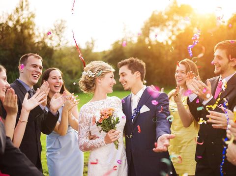 Array,7 Arti Mimpi Pasangan Menikah dengan Orang Lain, Pertanda Buruk atau Baik?