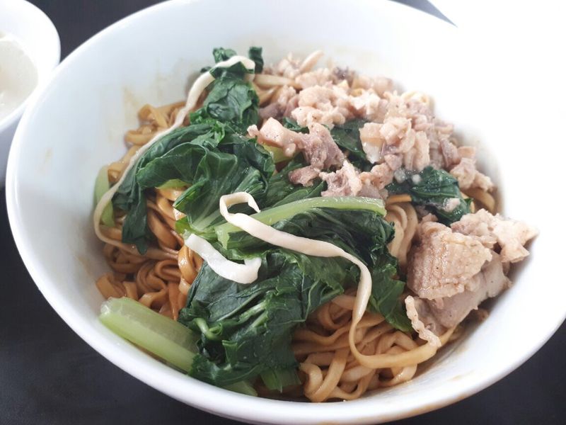 7 Mie Ayam Populer dan Legendaris di Jakarta yang Enaknya Juara, 1. Bakmi Boy, 2. Mie Ayam Jamur Masno, 3. Mie Ayam Gondangdia, 4. Bakmi Asui, 5. Mie Ayam Bangka Asan, 6. Mie Ayam Bakso Yunus, 7. Bakmi Doraemon