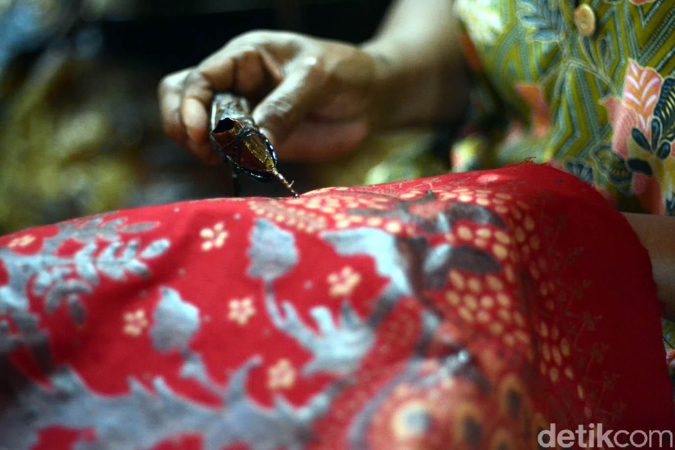 Minangkabau sampai Papua, Ini Batik Nusantara yang Kaya Makna, 1. Batik Minangkabau, 2. Batik Lasem, 4. Batik Toraja, 5. Batik Papua