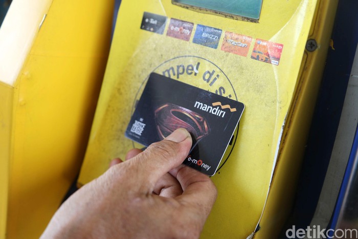 Array,Jangan Pinjamkan e-Toll ke Pengendara Lain saat Mudik, Pokoknya Jangan!
