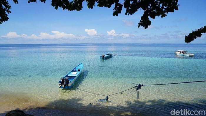 17 Destinasi Wisata dengan Nama Pahlawan Nasional, Ada yang Tersembunyi, 1. Pantai Kartini di Jepara, 2. Kompleks Taman Ismail Marzuki (TIM) di Jakarta, 3. Pulau Hatta di Maluku, 4. Museum Kartini di Jepara, 5. Museum Tuanku Imam Bonjol di Padang, Sumatra Barat, 6. Puncak Soemantri di Papua, 7. Puncak Soekarno di Papua Tengah, 8. Pulau Yos Sudarso di Papua Selatan, 9. Monumen Pahlawan Seribu Mohammad Husni Thamrin di Jakarta, 10. Museum Ki Hajar Dewantara di Yogyakarta, 11. Taman Cut Meutia di Jakarta, 12. Taman Pahlawan Otto Iskandar Dinata di Bandung, 13. Monumen Dewi Sartika di Bandung, 14. Museum Jenderal Sudirman di Banyumas, 15. Museum Pangeran Diponegoro di Magelang, 16. Taman Bung Karno di Klaten, 17. Museum WR Soepratman di Surabaya