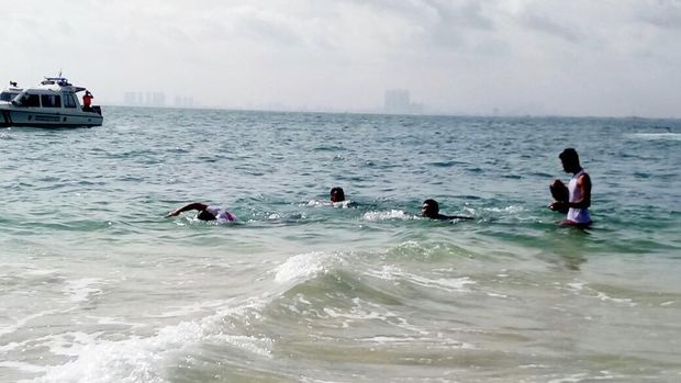 Top 16+ Pantai Sekitar Jakarta, Destinasi Pilihan Piknik Bareng Keluarga, 1. Aloha Pasir Putih PIK 2, 2. Pulau Macan, 3. Pantai Florida, 4. Pantai Carita, 5. Pantai Ancol, 6. Pantai Marunda, 7. Pulau Bidadari, 8. Pantai Sambolo 1, 9. Pantai Pasir Perawan, 10. Pulau Perak, 11. Pulau Tidung, 12. Pulau Untung Jawa, 13. Pantai Tanjung Lesung, 14. Pantai Sawarna, 15. Pantai Lontar, 16. Pantai Tanjung Layar