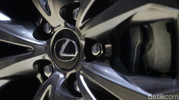 Array,Apes! Beli Lexus Lewat Situs Dealer Online Ternyata AI, Duit Rp 1,3 Miliar Melayang