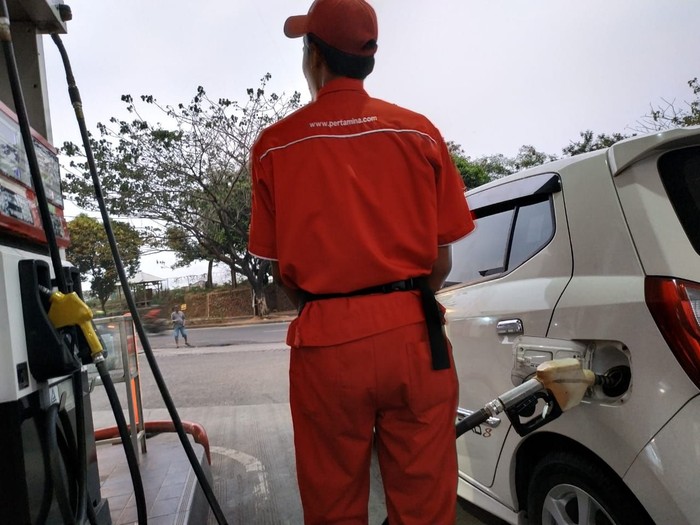 Array,Mobil Pribadi Beli Pertalite Dibatasi 50 Liter/Hari, Full Tank Avanza Cs Cuma Butuh Segini