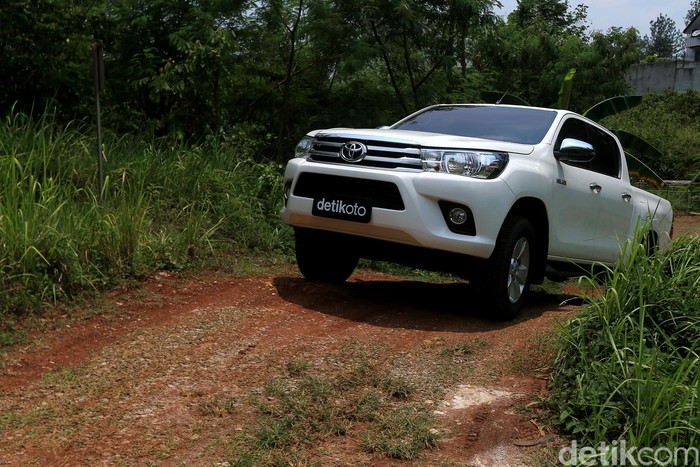 Array,Biar Nggak Ditilang kayak Sule, Mobil-mobil Ini Wajib Uji KIR