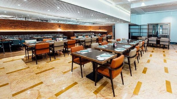 Daftar Hotel Tarif Rp 3 Jutaan per Malam, Dapat Fasilitas Apa Saja?, 1. Hotel Indonesia Kempinski, 2. Mandarin Oriental Jakarta, 3. Grand Hyatt Jakarta, 4. Fairmont Jakarta, 5. The St. Regis Jakarta, 6. The Langham Jakarta, 7. JW Marriott Hotel Jakarta, 8. The Westin Jakarta, 9. Sheraton Grand Jakarta Gandaria City Hotel, 10. The Ritz-Carlton Jakarta, Mega Kuningan