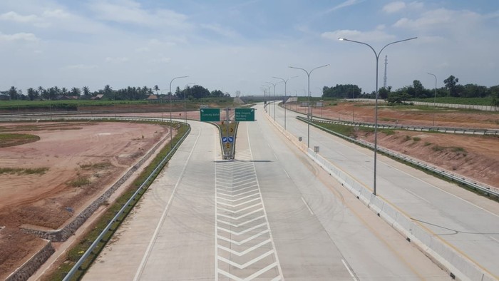 Array,Jalan Tol Ini Disiapkan buat Landasan Darurat Pesawat