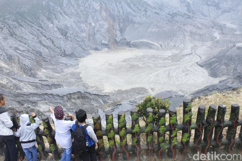 5 Destinasi Wisata yang Sama Dinginnya dengan Kota Batu, 1. Malang di Jawa Timur, 2. Lembang, Jawa Barat, 3. Ciwidey dan Pangalengan, Jawa Barat, 4. Dieng, Jawa Tengah, 5. Tawangmangu, Jawa Tengah