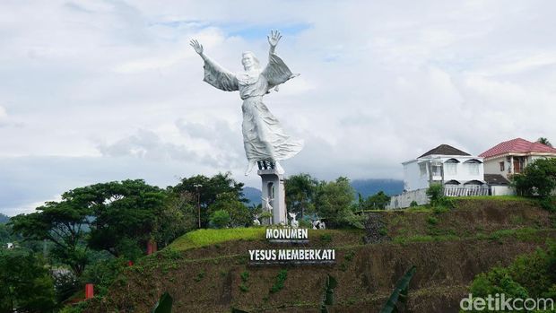 Patung Yesus Tertinggi di Dunia Ada di Indonesia, Tingginya 61 Meter, 1. Patung Yesus Memberkati, Tana Toraja, 2. Patung Yesus Memberkati, Manado, 3. Monumen Kristus Raja, Maluku, 4. Patung Yesus Kristus, Papua Barat, 5. Patung Yesus, Merauke