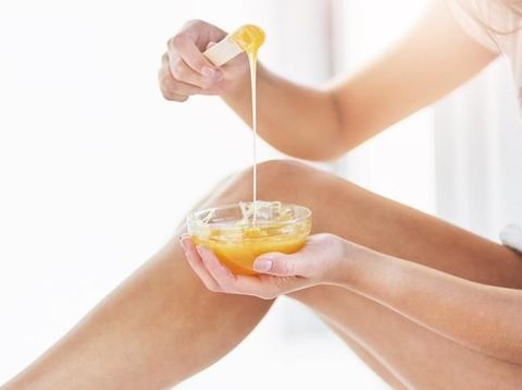 4 Tren Perawatan Kecantikan Aneh Zaman Dulu yang Kini Populer Lagi, 1. Kuku Super Panjang, 2. Mencukur dan Menghilangkan Rambut Wajah pada Wanita, 3. Lendir Siput untuk Perawatan Kulit, 4. Extension Bulu Mata dan Bulu Mata Palsu