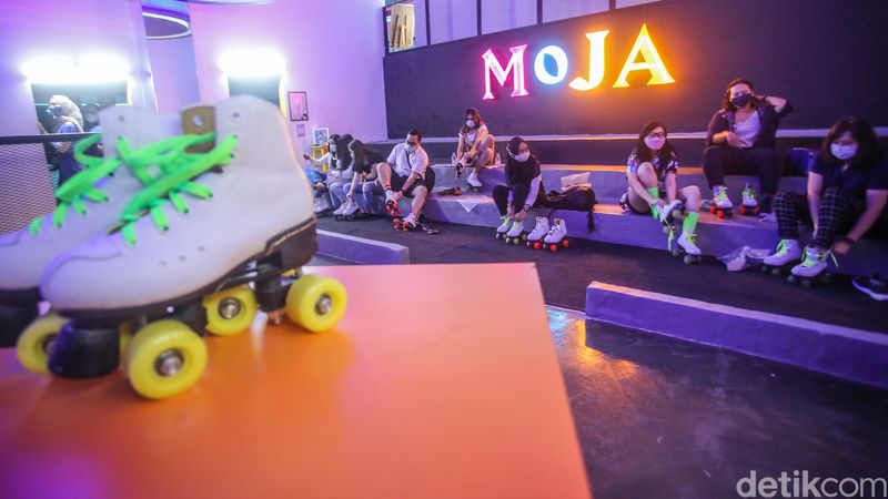 Top 15+ Rekomendasi Tempat Jalan-jalan di Jakarta, Biar Nggak Melulu ke Mal, 1. M Bloc Space, 2. Kawasan Wisata Kota Tua Jakarta, 3. Pos Bloc, 4. Monas, 5. Trans Studio Cibubur, 6. Hutan Mangrove PIK, 7. Pantai Ancol, 8. Taman Ismail Marzuki (TIM), 9. Taman Suropati, 10. Taman Menteng, 11. Tebet Eco Park, 12. Taman Cattleya, 13. Hutan Kota GBK, 14. Moja Museum, 15. Museum MACAN