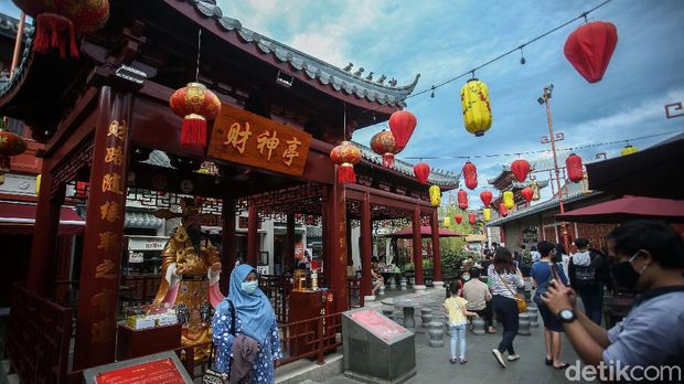 8 Spot Terbaik Menikmati Malam Tahun Baru 2026 di Jakarta, 1. Monumen Nasional (Monas), 2. Kota Tua Jakarta, 3. Bundaran HI, 4. Lapangan Banteng, 5. Central Park Mall, 6. Pantjoran Chinatown, 7. Sarinah, 8. Gelora Bung Karno (GBK)