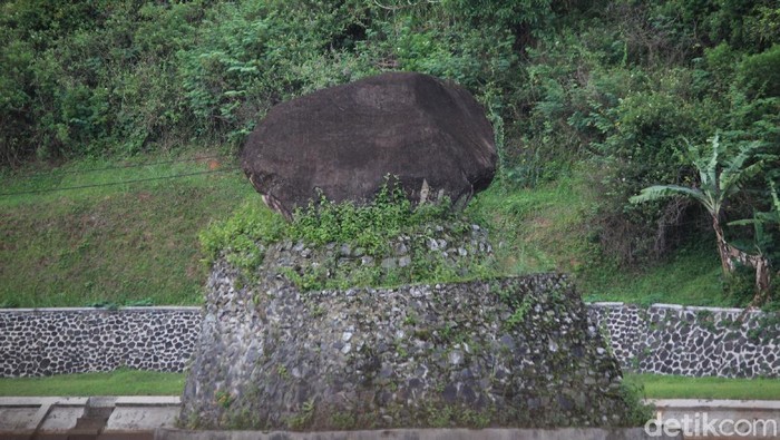 Array,Anti Bom dan Tidak Bisa Dipindahkan, Ini 'Kesaktian' Batu Eon