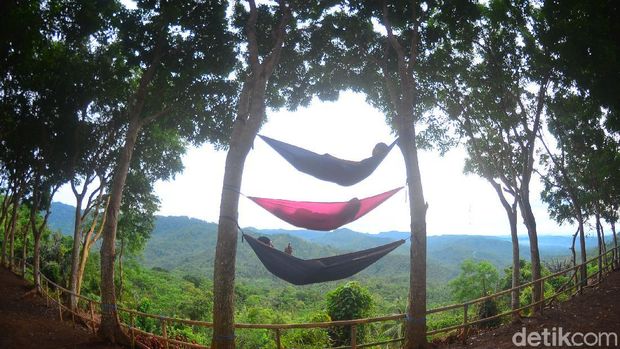 Nggak Cuma Pantai, Ini Rekomendasi Wisata di Pangandaran, 1. Pantai Pasir Putih, 2. Batu Mandi, 3. Sungai Citumang, 4. Sungai Green Canyon, 5. Sungai Ciwayang, 6. Bukit Panenjoan, 7. Wisata Budaya Wayang Golek