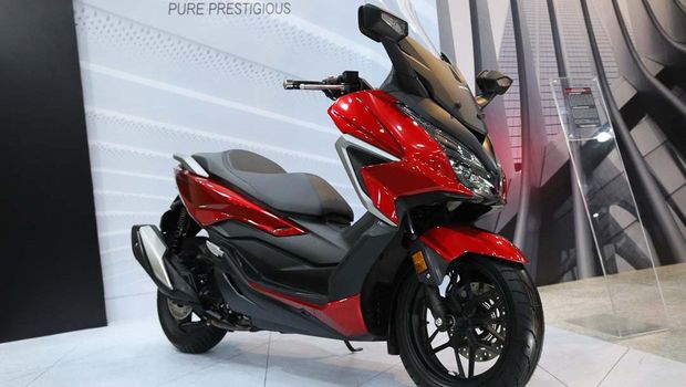 Array,Harga Honda Forza vs Yamaha Xmax Terbaru