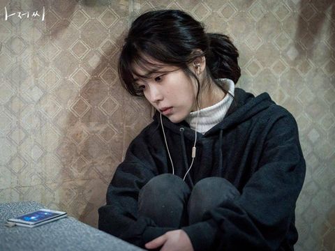 Array,8 Daftar Drakor IU, Terbaru When Life Gives You Tangerines