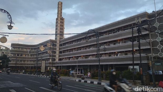 5 Penginapan Bersejarah di Indonesia, Saksi Bisu Masa Kolonial-Kemerdekaan, 1. Hotel Majapahit, 2. Hotel Savoy Homann, 3. Hotel Indonesia Kempinski, 4. Hotel Salak The Heritage, Bogor, 5. Hotel Hermitage