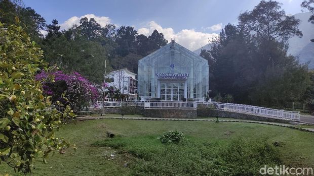 4 Rekomendasi Tempat Wisata Sejuk dan Sepi Dekat Jakarta, 1. Kawasan Sentul, 2. Kawasan Puncak, 3. Gunung Bunder, 4. Kota Bogor