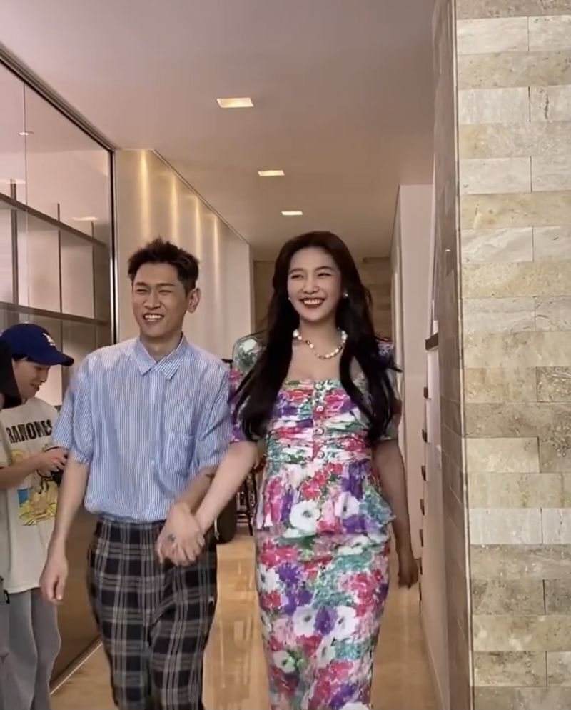 Array,Joy Red Velvet Diduga Putus dari Crush, Fans Sorot Sikap Red Flag