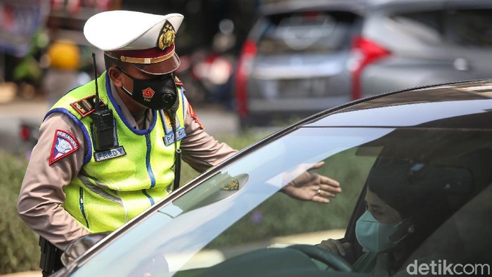 Array,Nyetir Nggak Bawa SIM-STNK, Siap-siap Kena Denda Segini