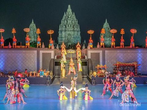 Top 10+ Wisata Sekitar Candi Prambanan, Cocok Buat Anak dan Keluarga, 1. Sendratari Ramayana, 2. Candi Ratu Boko, 3. Candi Sewu, 4. Tebing Breksi, 5. Kids Fun Park, 6. Waterboom Jogja, 7. Obelix Hills, 8. HeHa Skyview, 9. Bukit Bintang, 10. Gembira Loka Zoo
