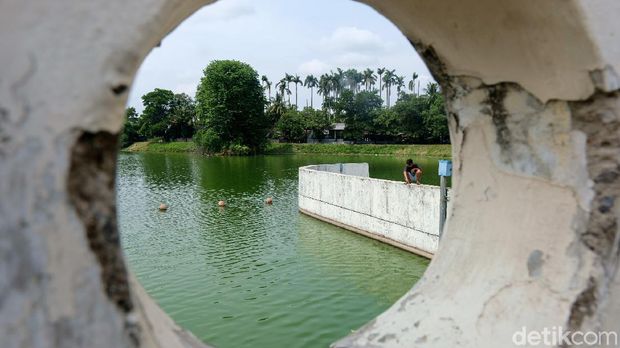 Main ke Tangsel Jangan Bingung, Ini 8 Spot Wisata Menarik yang Sayang Dilewatkan, 1. Taman Kota 2 BSD (Jaletreng Riverpark), 2. Kandank Jurank Doank, 3. Taman Wisata Situ Gintung, 4. Kampung Konservasi RIMBUN, 5. Trans Snow World Bintaro, 6. Broadway Alam Sutera, 7. Aviary Park Bintaro, 8. BXSea (Bintaro Jaya Xchange Oceanarium)