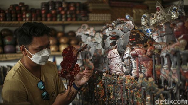 Rekomendasi 5 Desa Wisata Terbaik di Bantul, 1. Desa Wisata Krebet, Bantul, 2. Desa Wisata Srimulyo, Bantul, 3. Desa Wisata Kasongan, Bantul, 4. Desa Wisata Kebonagung, Bantul, 5. Desa Wisata Wukirsari