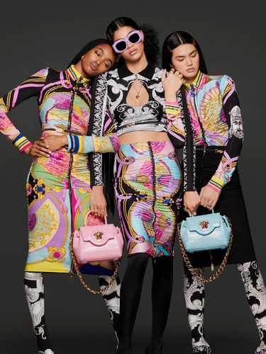 Array,10 Brand Fashion Mewah Paling Populer di Dunia, LV Urutan Pertama