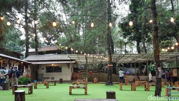 Wisata Kuliner Bogor: Dari yang Legendaris Hingga Kekinian, Toge Goreng H. Gebro, Soto Kuning Pak Salam, Martabak Encek, Nasi Uduk Kaum 58, Two Stories Cafe, Kopi Daong, The Lake House, Breve Hills