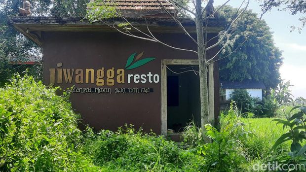 Top 11+ Wisata Terkenal yang Kini Terbengkalai dan Tinggal Nama, 1. THR Sriwedari, Solo, 2. Hotel Berhantu Bedugul, Bali, 3. Jiwangga Resto, Sleman, 4. Wisata Banyu Nget, Trenggalek, 5. Snowbay Waterpark di TMII, 6. Taman Remaja Surabaya, 7. Taman Festival Bali, 8. Kampung Gajah Wonderland, 9. Depok Fantasi Waterpark, 10. Hotel Gantung Purwakarta, 11. Wonderia Semarang