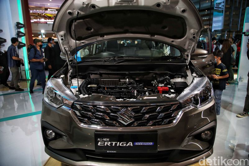 4 Mobil Hybrid di Bawah Rp 300 Juta, Pilih Mana Nih?, 1. Suzuki XL7 Hybrid, 2. Suzuki Ertiga Hybrid, 3. Daihatsu Rocky Hybrid, 4. Toyota Veloz Hybrid
