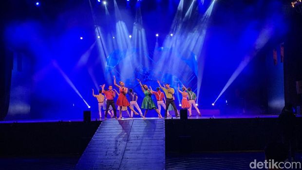 Panduan Wisata Bandung: Dari Alam Hingga Urban, Lengkap!, 1. Ranca Upas, 2. Kawah Putih, 3. Dago Dreampark, 4. Tangkuban Perahu, 5. Orchid Forest Cikole, 6. Tebing Keraton, 7. Situ Patenggang, 1. Trans Studio Bandung, 2. Gedung Sate, 3. Museum Geologi, 4. Jalan Braga, 5. The Great Asia Africa, 6. Pandora Experience Bandung, 7. Wahoo Waterworld