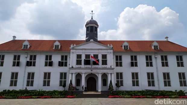 Array,Top 15+ Tempat Wisata Kota Tua Jakarta dengan Sejarahnya Lengkap