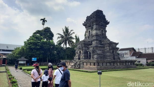 7 Wisata Sejarah di Malang, 1. Candi Singosari, 2. Candi Badut, 4. Museum Musik Indonesia (MMI), 5. Museum Mpu Purwa, 6. Kayutangan Heritage, 7. Balai Kota Malang