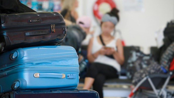 Array,Traveler Wajib Tahu: 3 Aktivitas Jorok Ini Jangan Dilakukan Usai Naik Pesawat