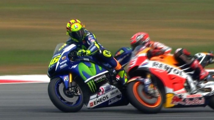 Array,Mantan Pebalap MotoGP Sebut Rossi Bukan Korban Sepang Clash