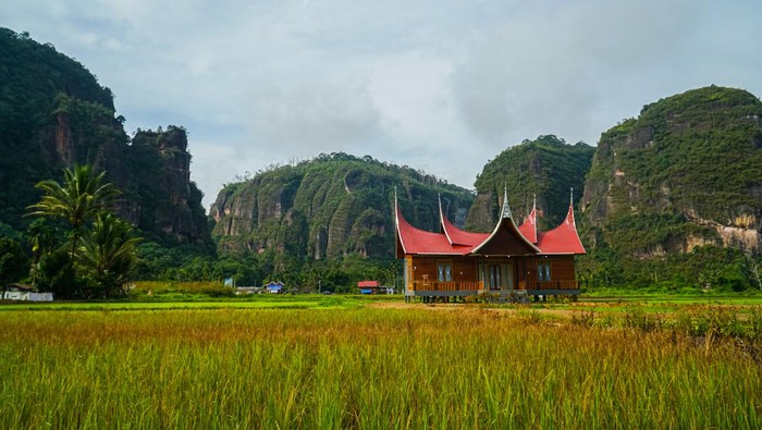 Array,Fakta-fakta Lembah Harau, Pemandangan Alam Memikat hingga Wisata Kekinian
